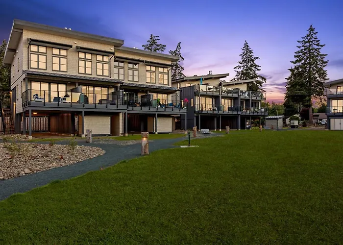 Beachfront Luxury Suite #15 At The Beach House